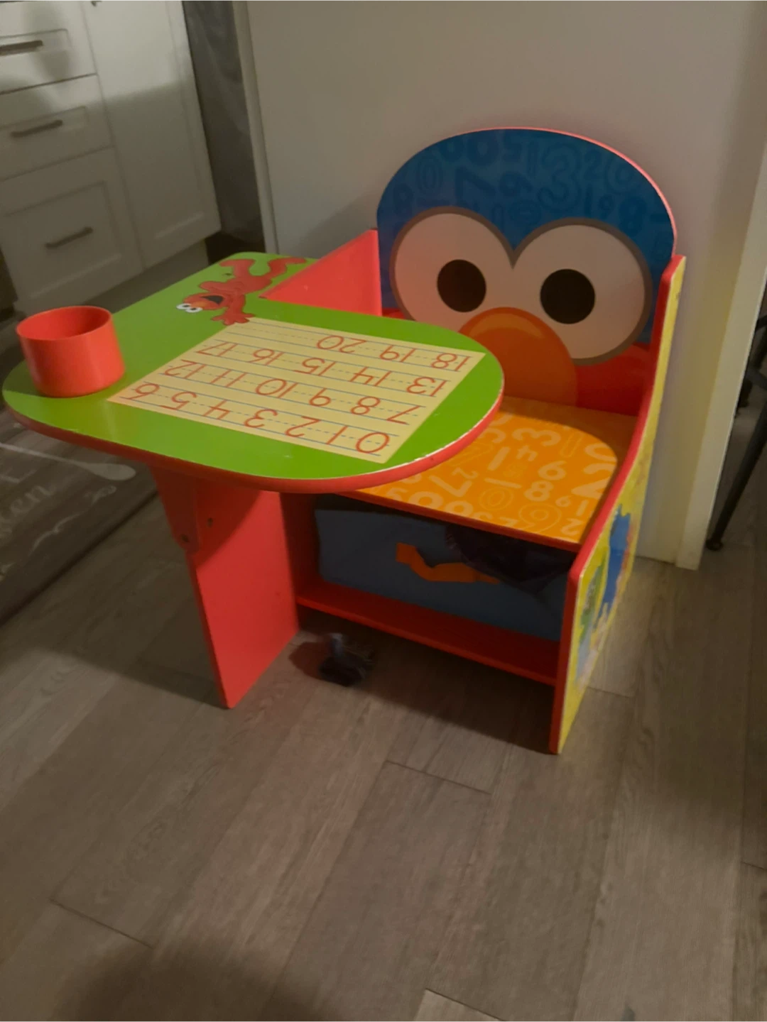 Sesame Street Kids Desk & Chair Set - photo 3