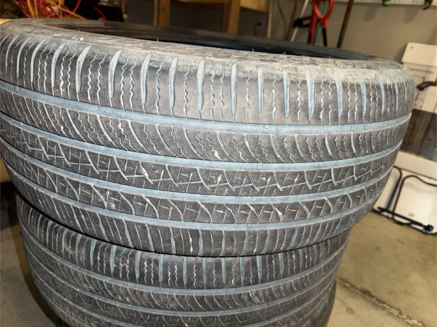 All season tires 225/45/19 - photo 4
