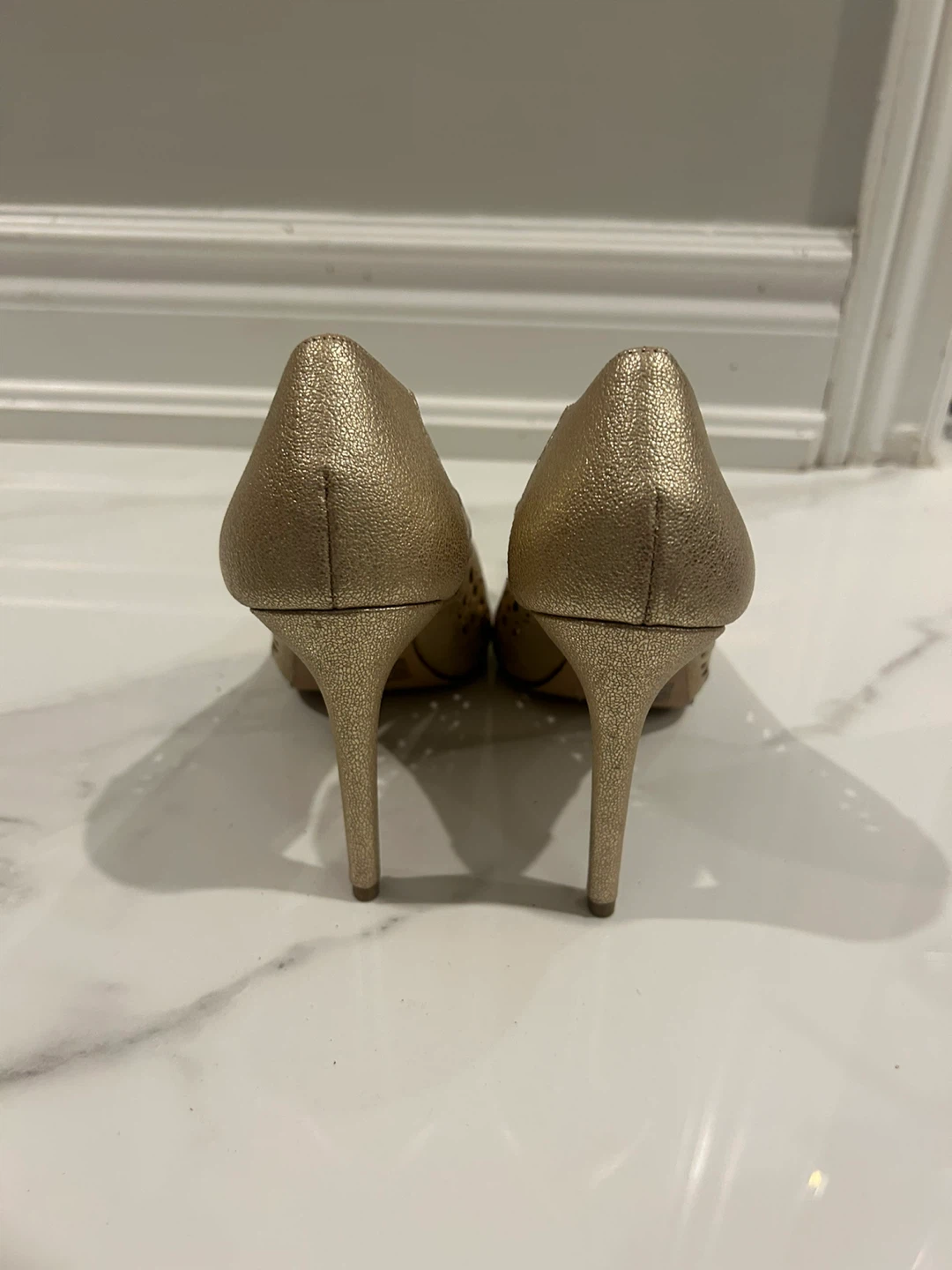 BCBGeneration Gold Heels - Size 7 - photo 3