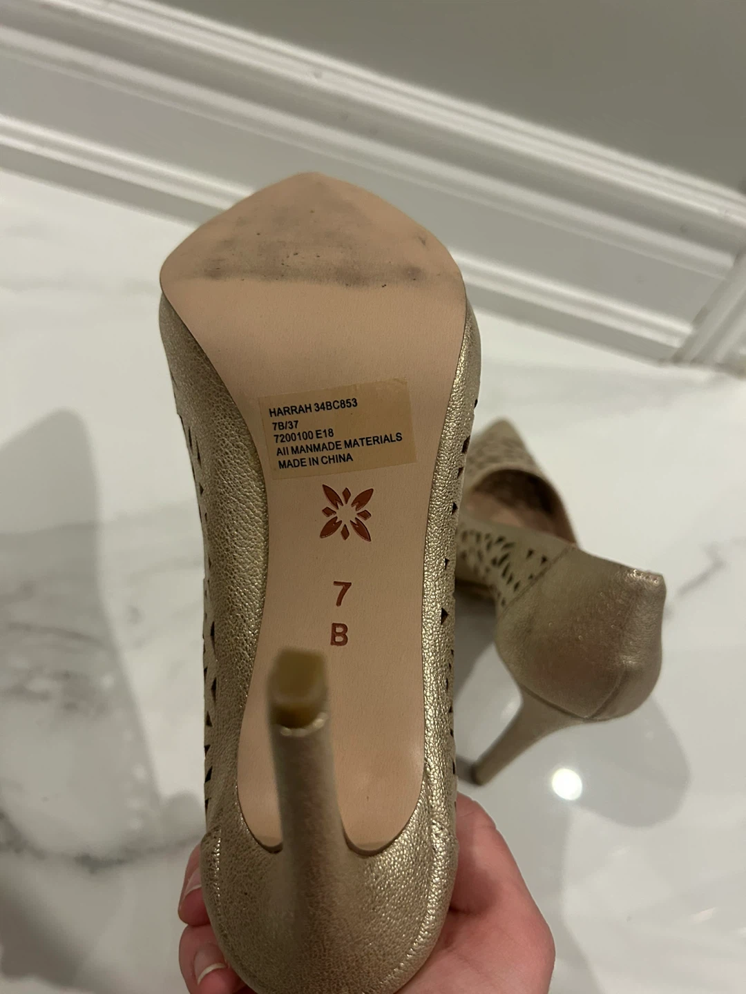 BCBGeneration Gold Heels - Size 7 - photo 4