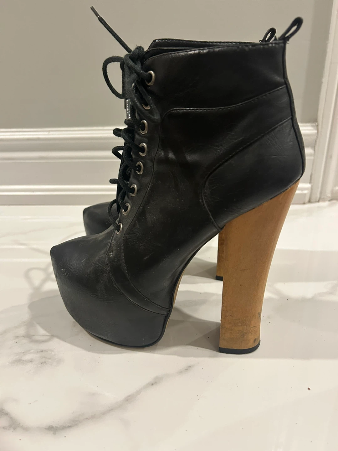 Wild Pair Black Leather Platform Booties Size 7 - photo 2