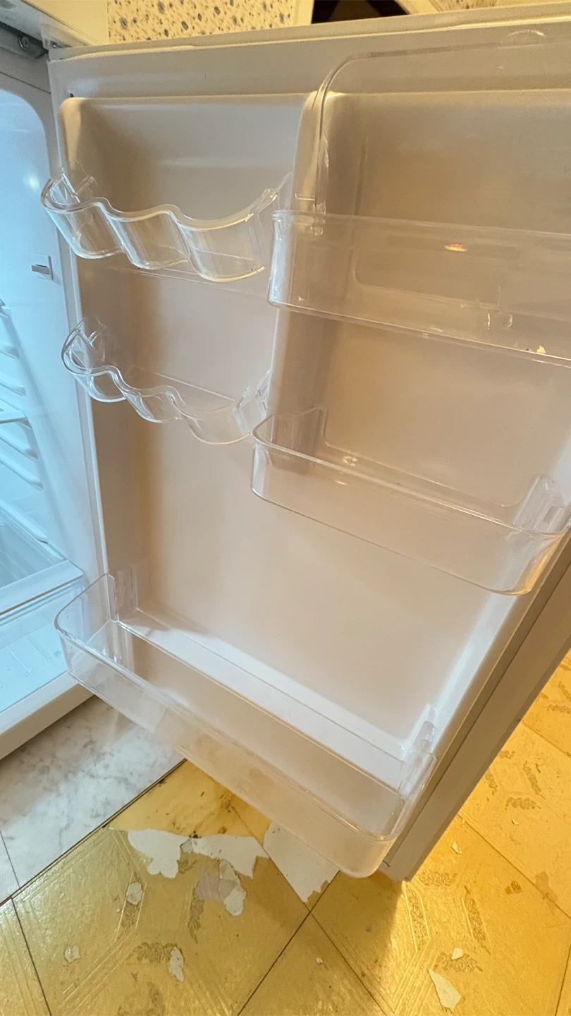 Magic Chef HMDR1000WF Fridge - photo 3