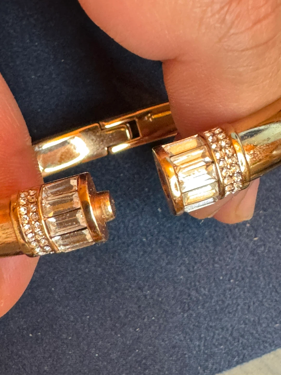 Brand New Michael Kors Gold Bangle Bracelet - photo 4