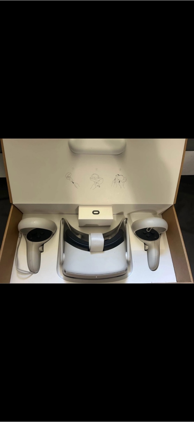 Oculus Quest 2 VR Headset - Like New! - photo 5