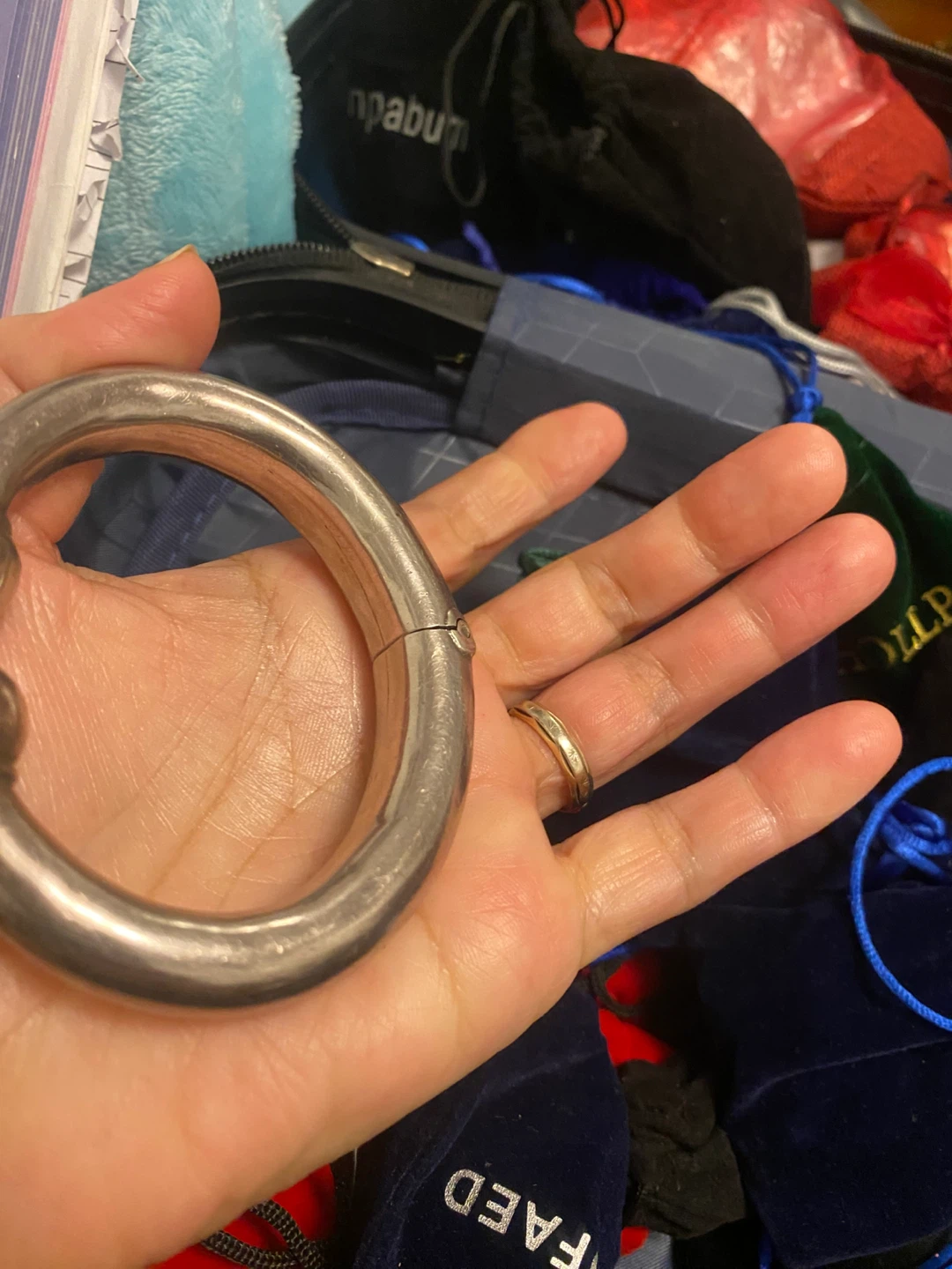 Silver Tone Bangle Bracelet - photo 3