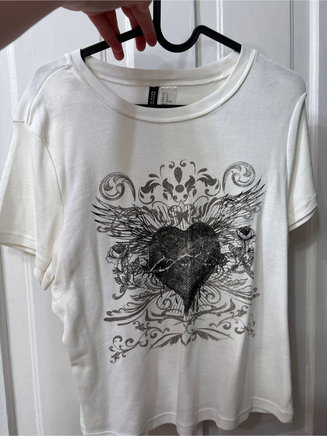 H&M Divided Cream T-Shirt- affliction esc
