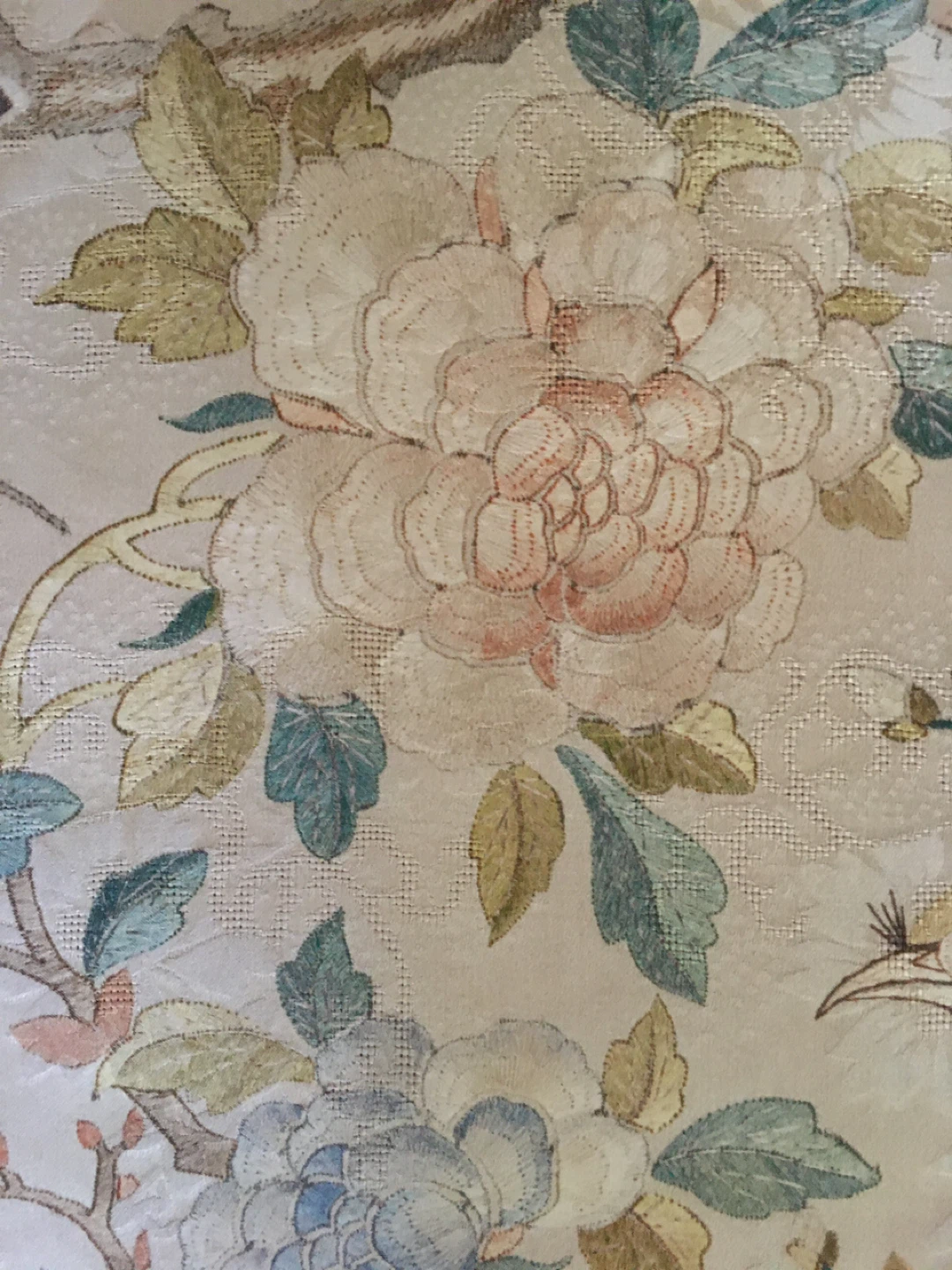 Wensli Silk Scarf - New in Box - photo 3