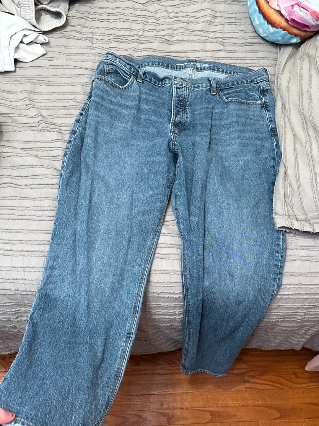 Old Navy High Waisted Slouchy Straight Jeans - Size 16
