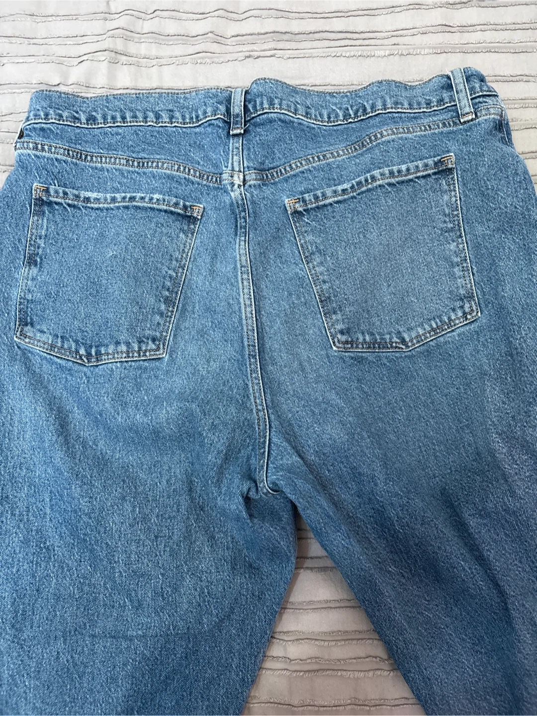 Old Navy High Waisted Slouchy Straight Jeans - Size 16 - photo 3