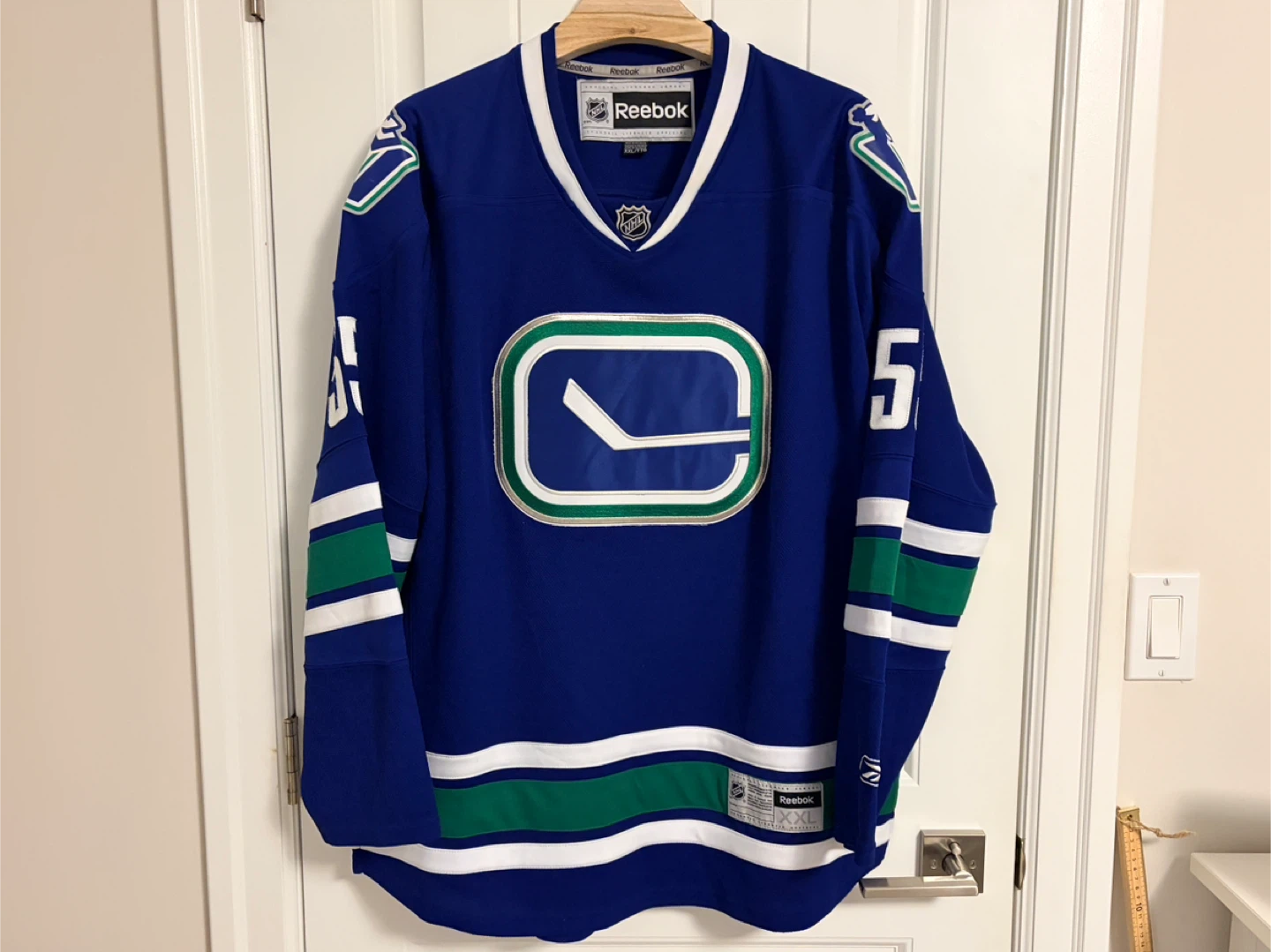 Reebok Vancouver Canucks Henrik Daniel Les Sedins Jersey XXL - photo 4
