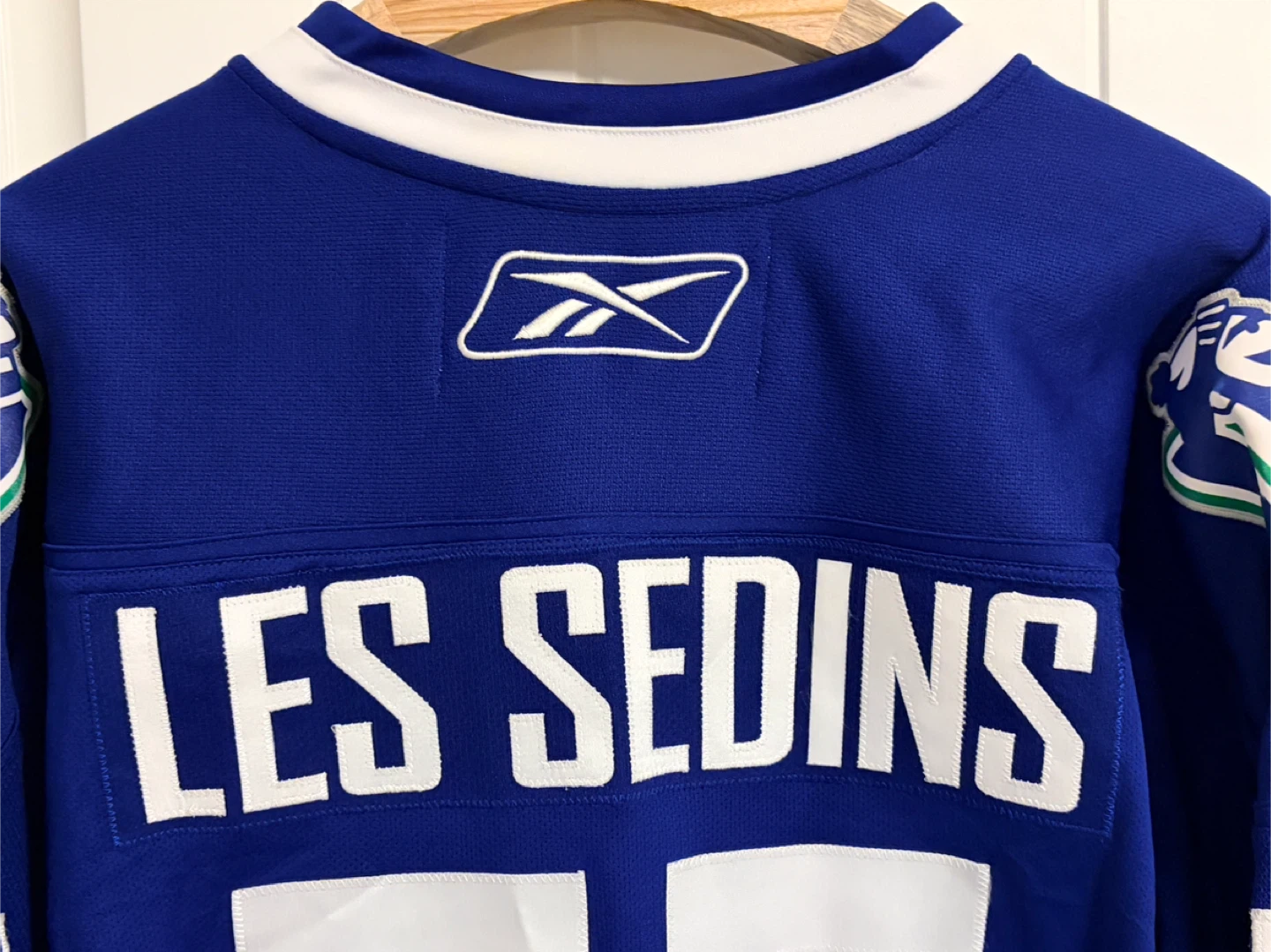 Reebok Vancouver Canucks Henrik Daniel Les Sedins Jersey XXL - photo 3