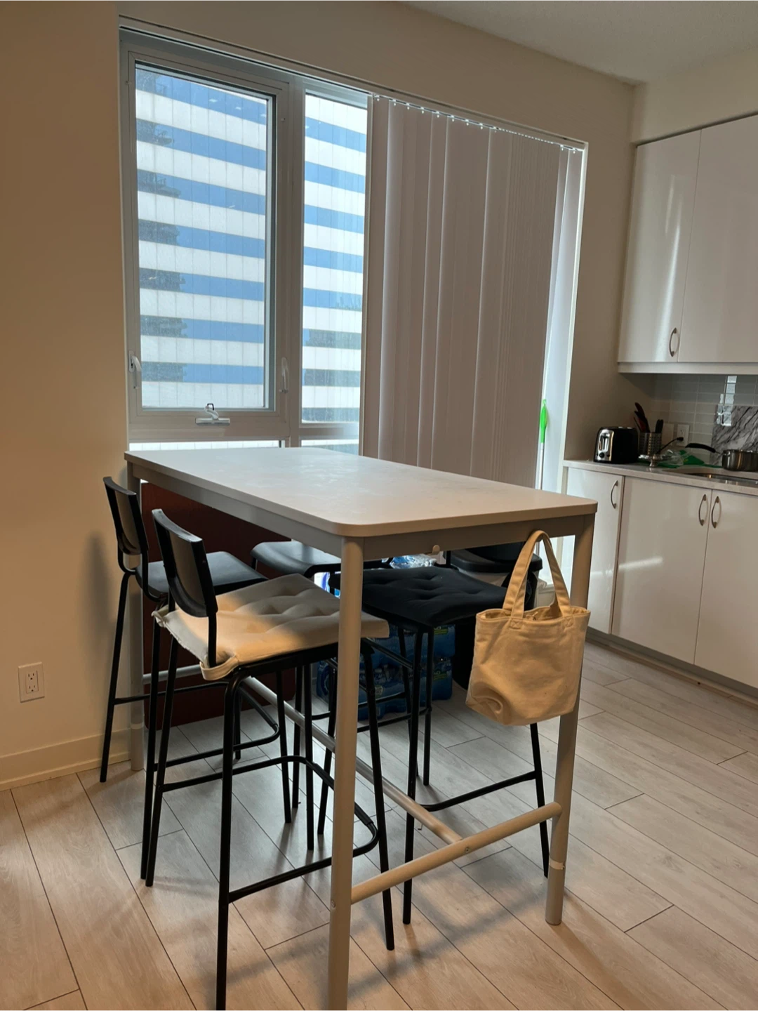 🚚Move out sale!!! IKEA TOMMARYD High Table & STIG Bar Stools - photo 2