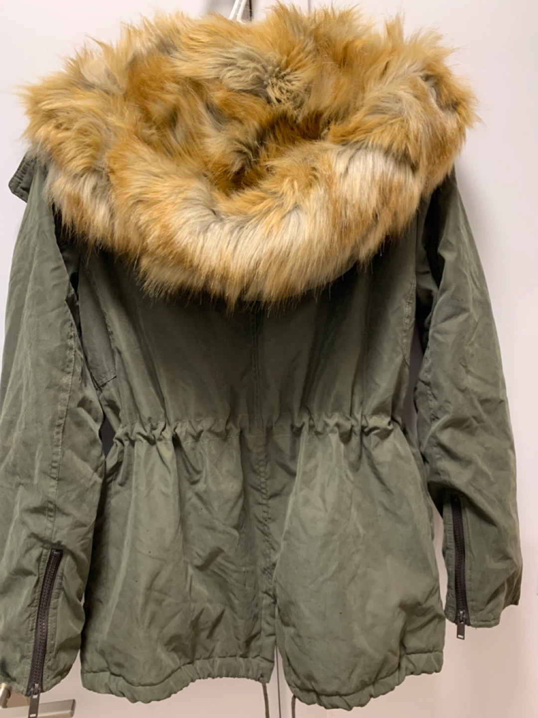 Forever 21 Green Parka with Faux Fur Hood - photo 4