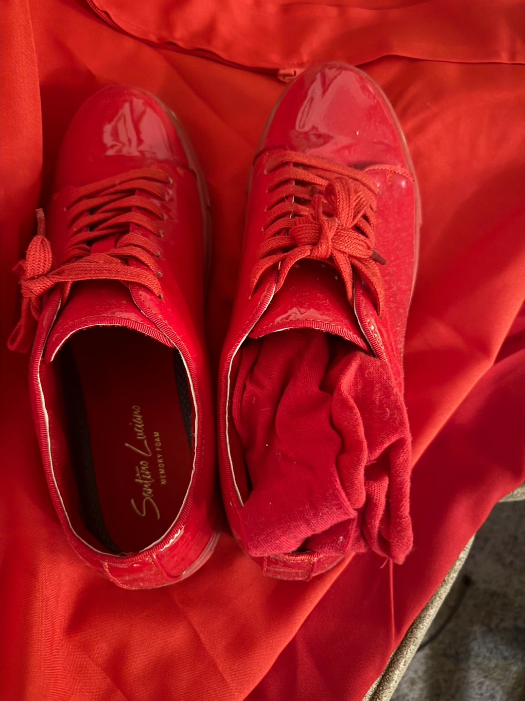 Santino Luciano Red Shoes & Outfit