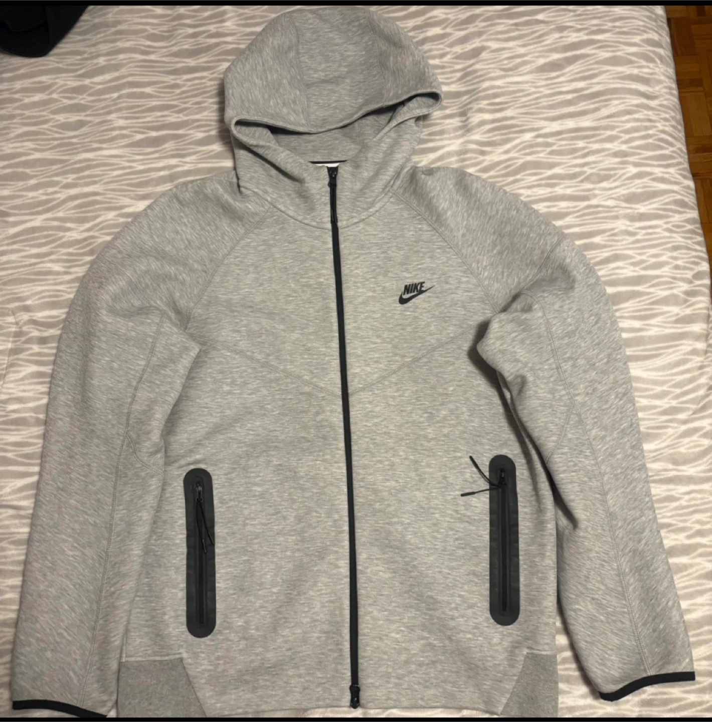 Nike Tech Fleece Hoodie - Gray, Size L