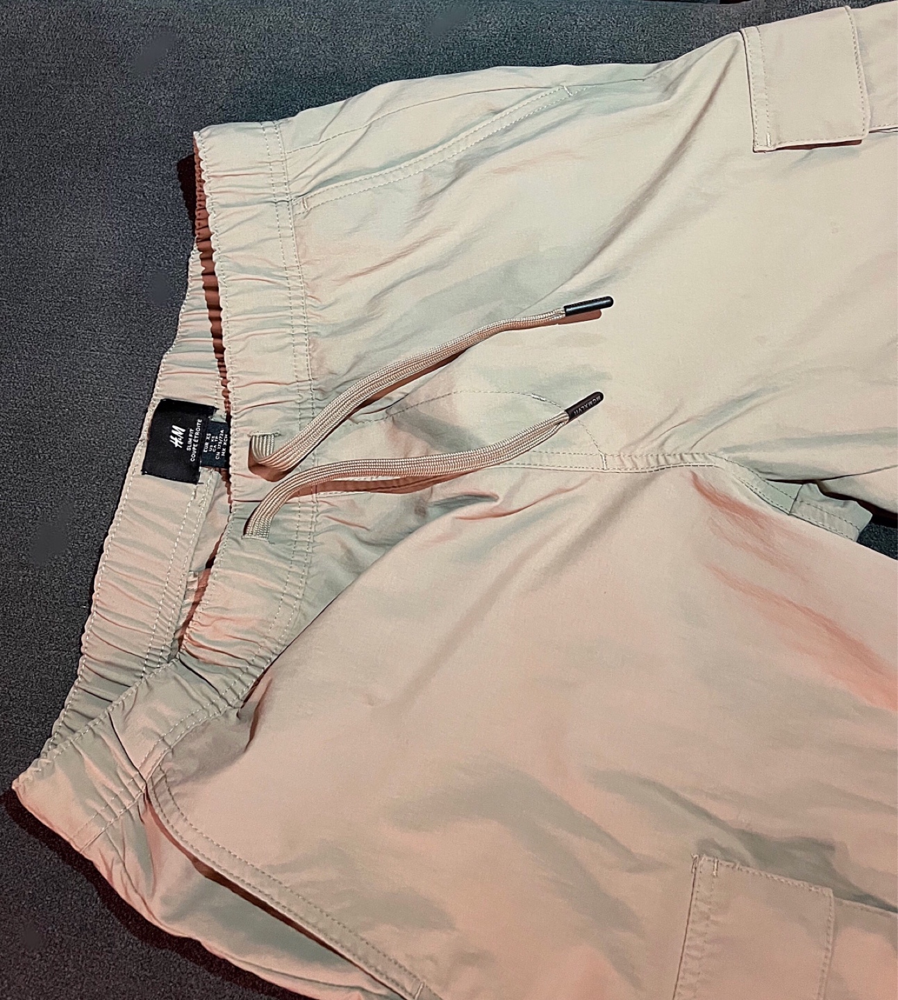 H&M slim fit nylon cargo pants - photo 2