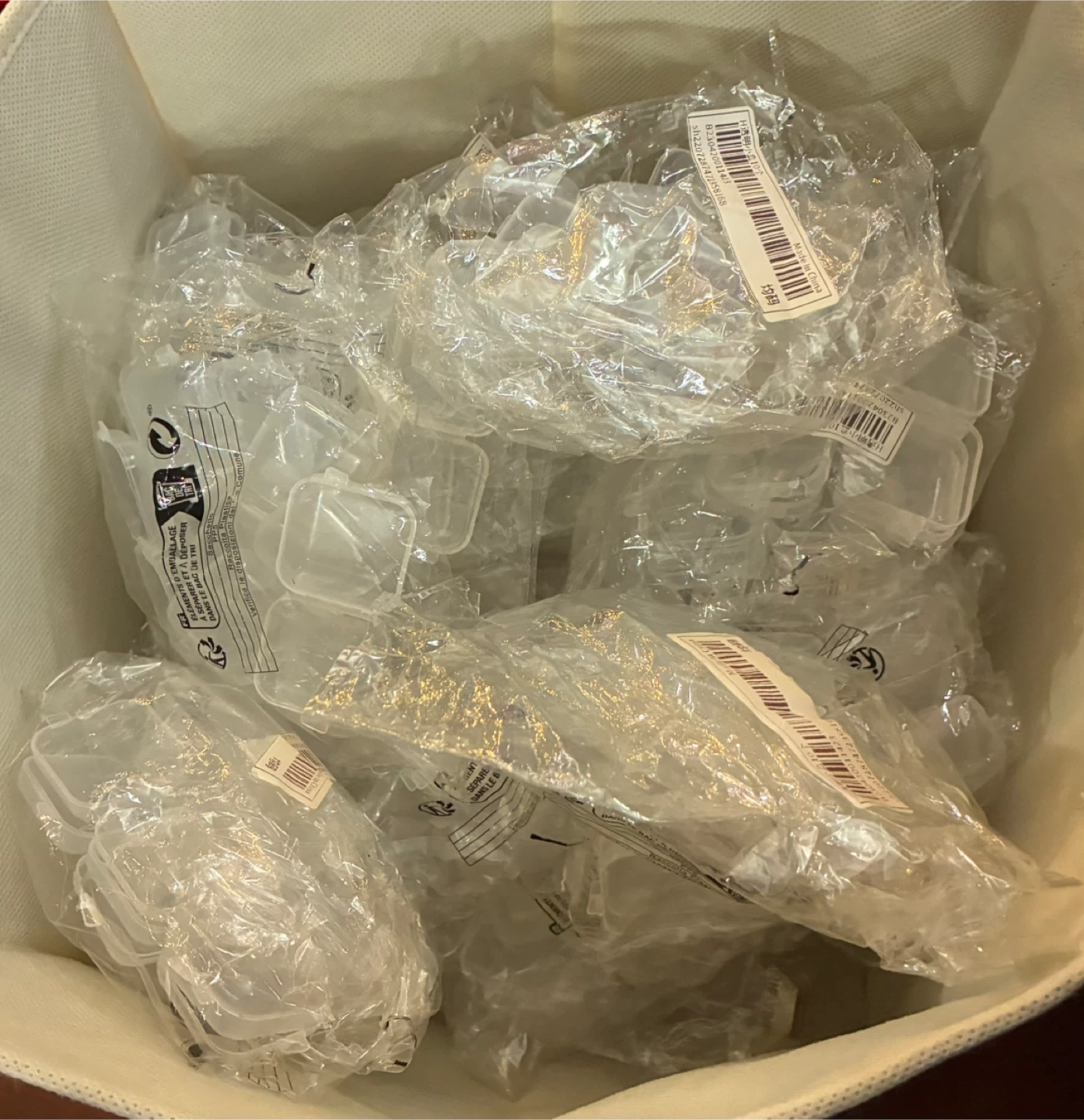 Small Clear Plastic Storage Containers - photo 4