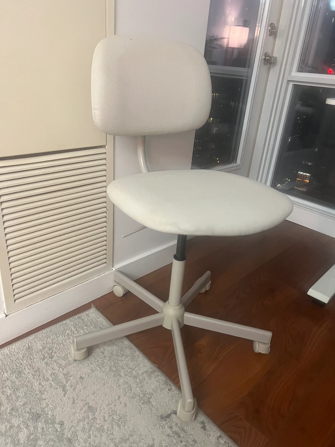 White Adjustable Desk Chair - photo 2
