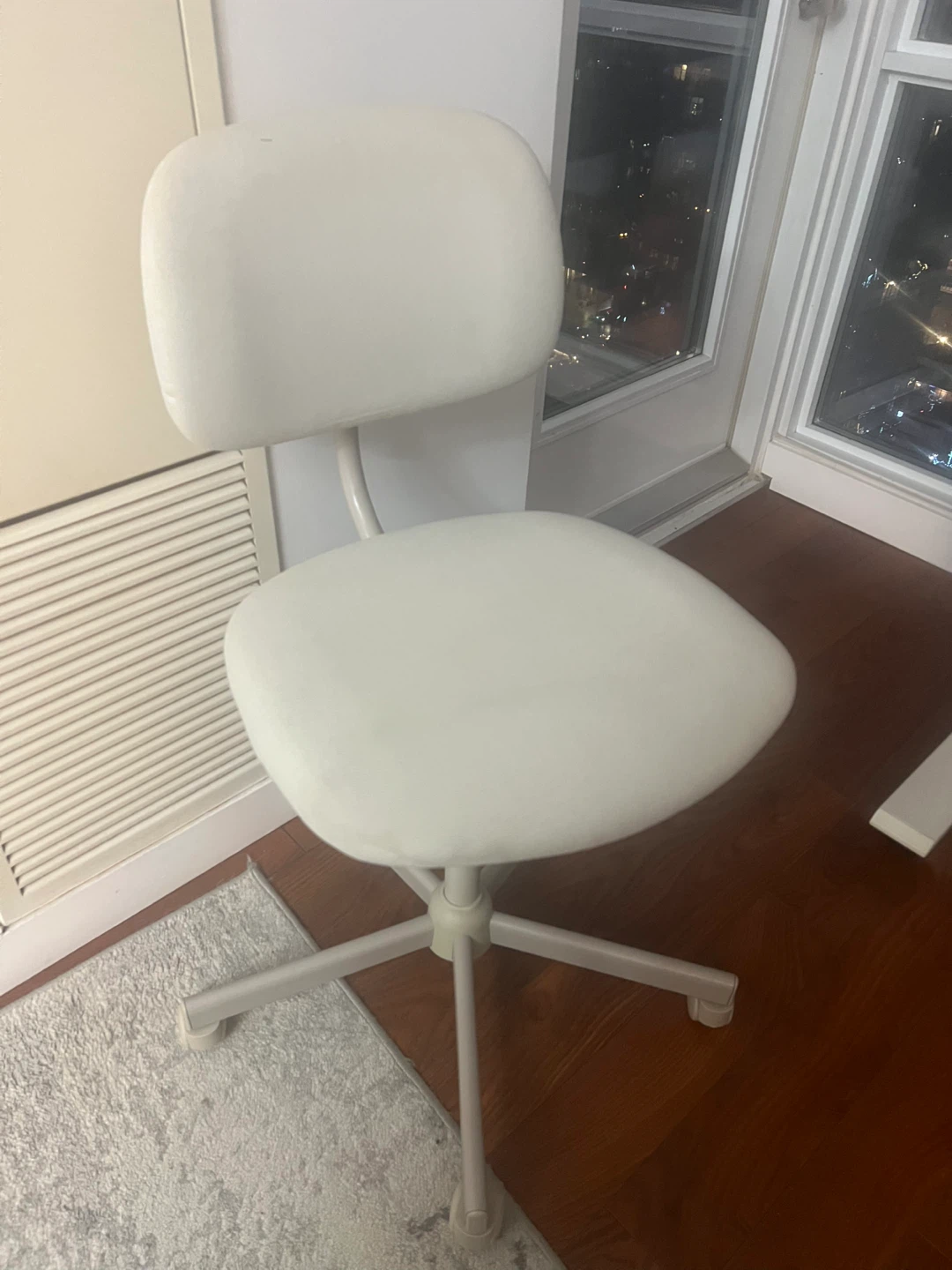 White Adjustable Desk Chair