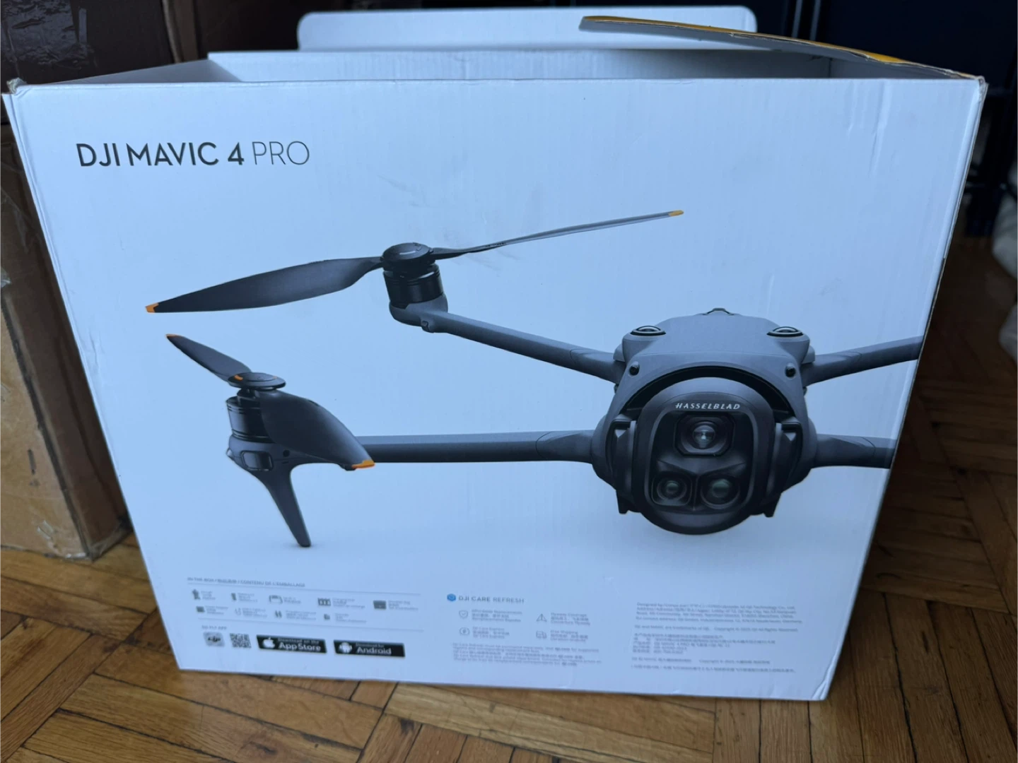 DJI Mavic 4 Pro combo