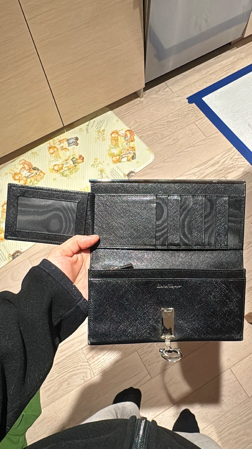 Salvatore Ferragamo Black Wallet - photo 4