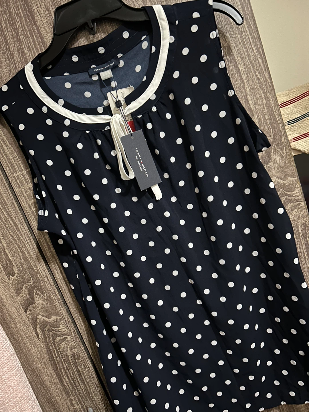 Tommy Hilfiger Polka Dot Sleeveless Top - Size 12 - photo 2