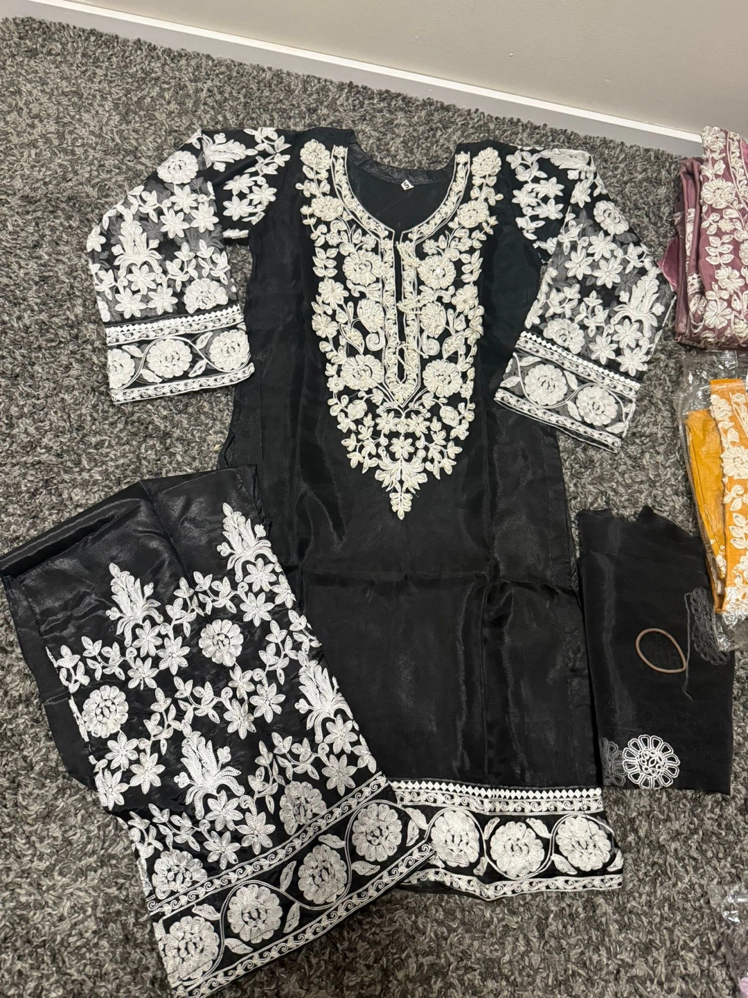 Embroidered Salwar Kameez - Set of 3 - photo 2