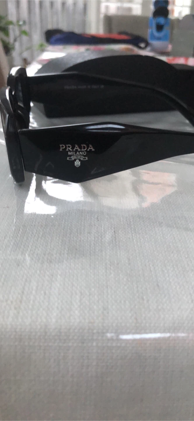 Prada Black Sunglasses with Case - photo 4