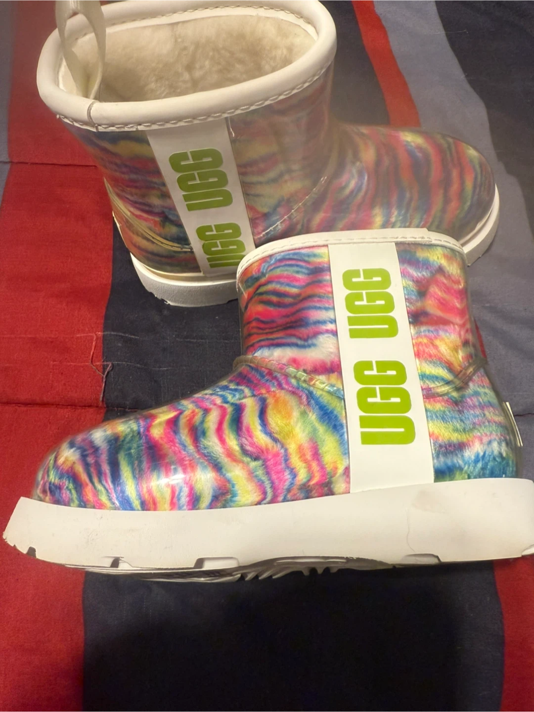 UGG Classic Clear Mini Boot - Size 10 - photo 5