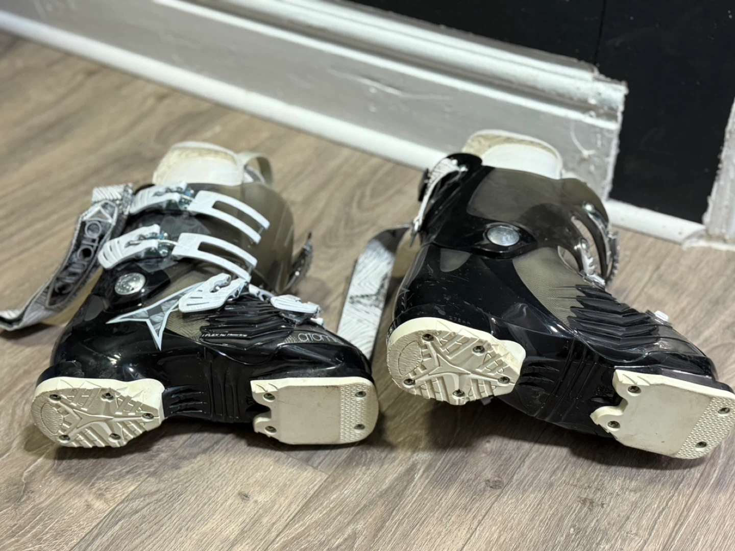 Atomic Ski Boots - Size 23.5 - photo 5