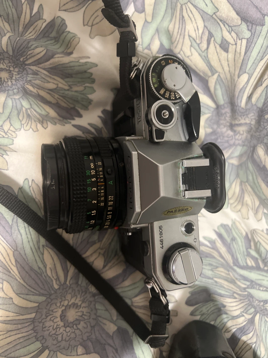 Canon AE-1 35mm Film Camera w/ 50mm Lens & Case - photo 4