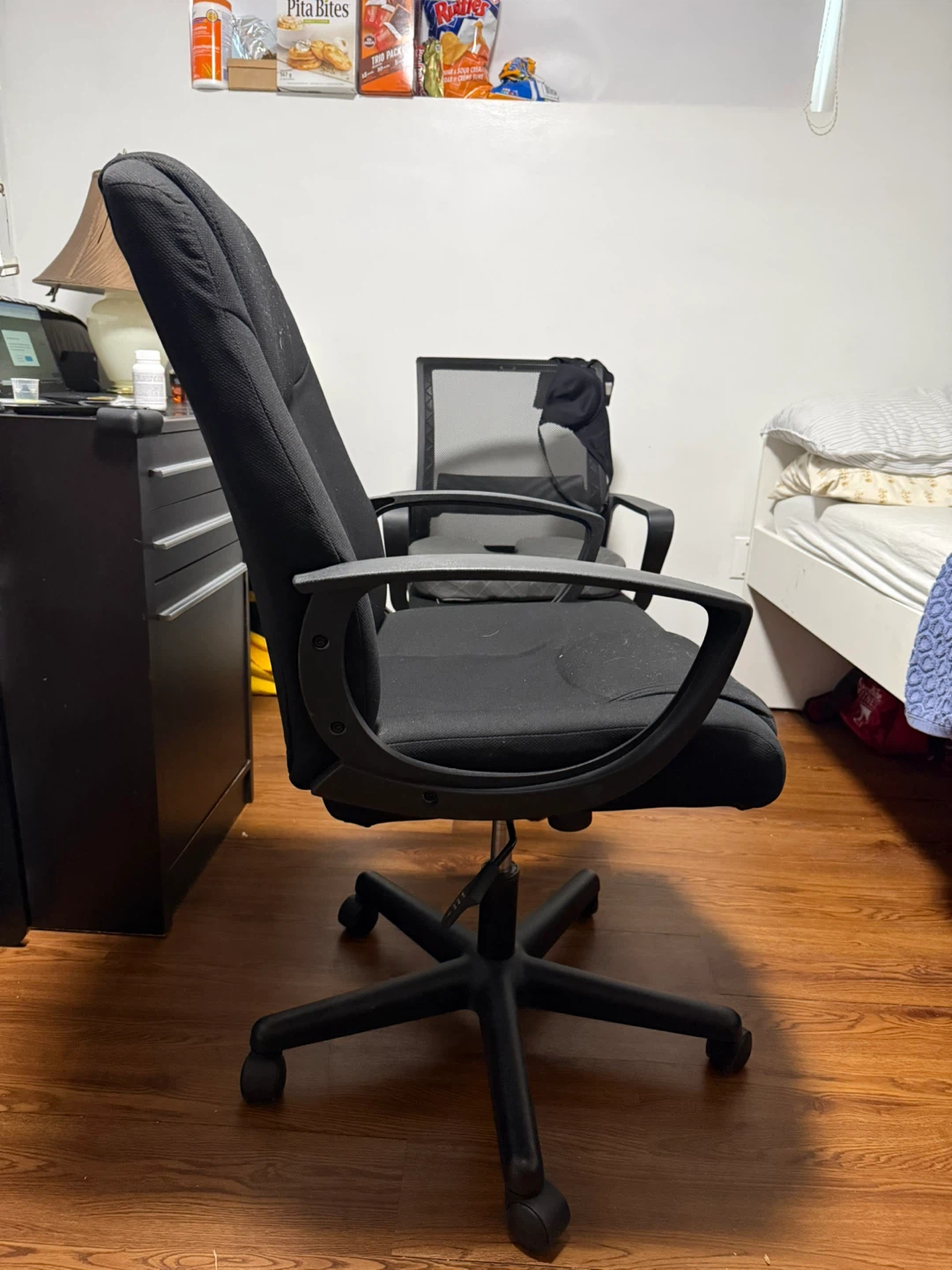 Black Office Chair - photo 4