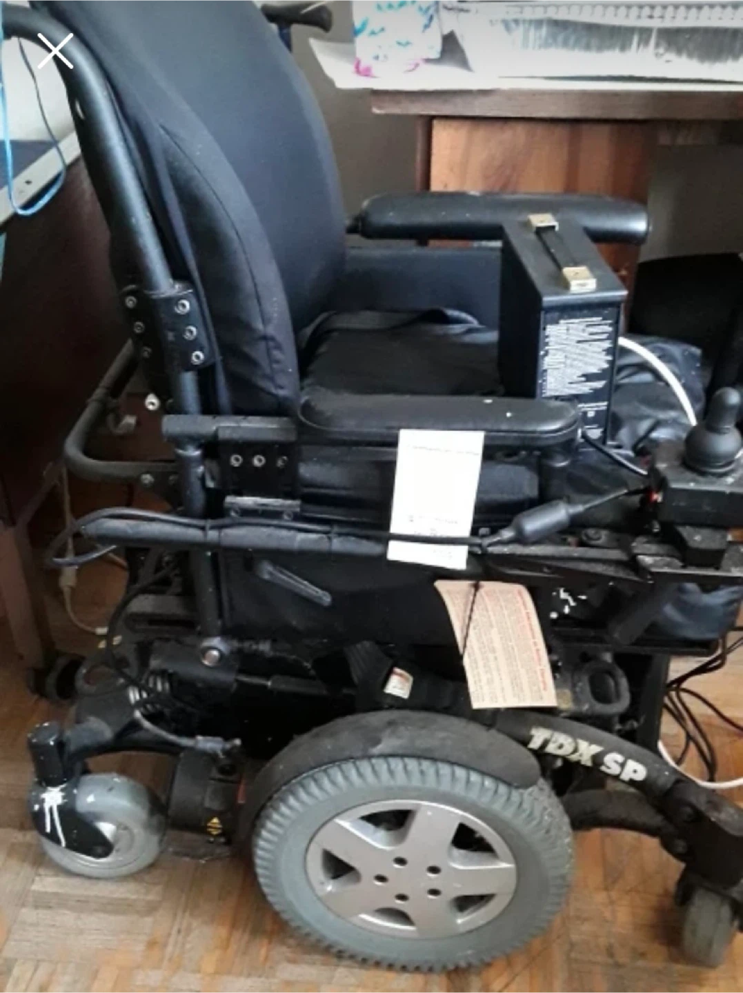 ELECTRIC WHEELCHAIR