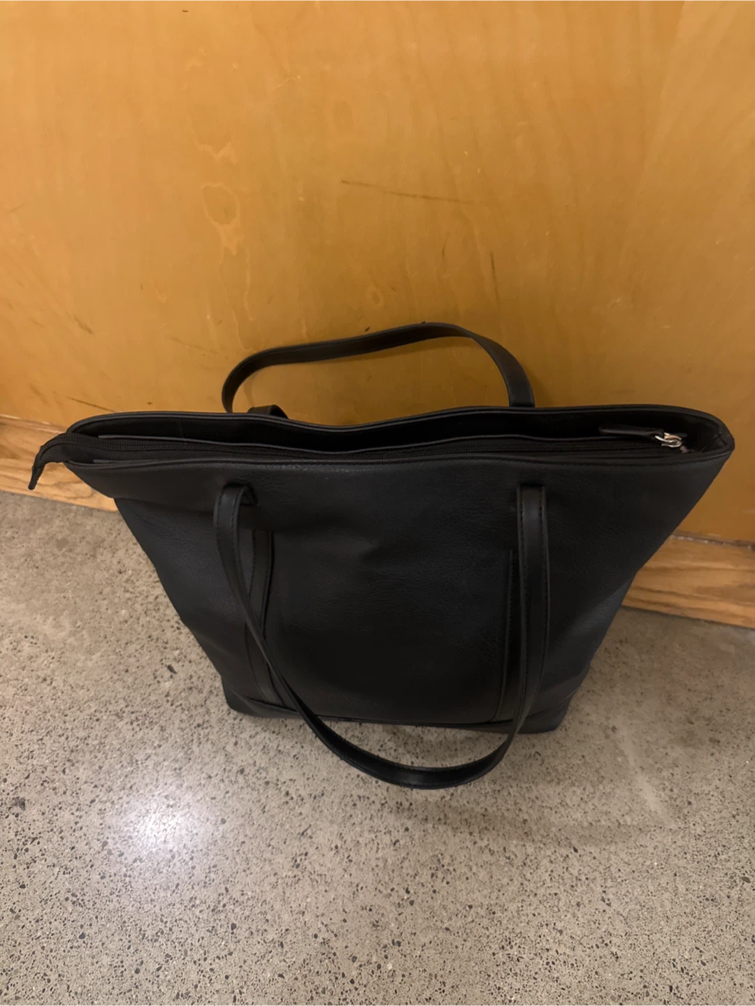 Roots Black Tote Bag - photo 2