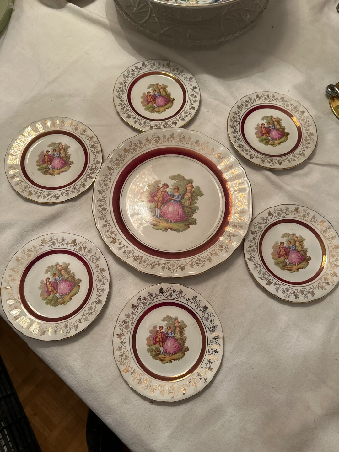 Vintage Decorative Plate Set
