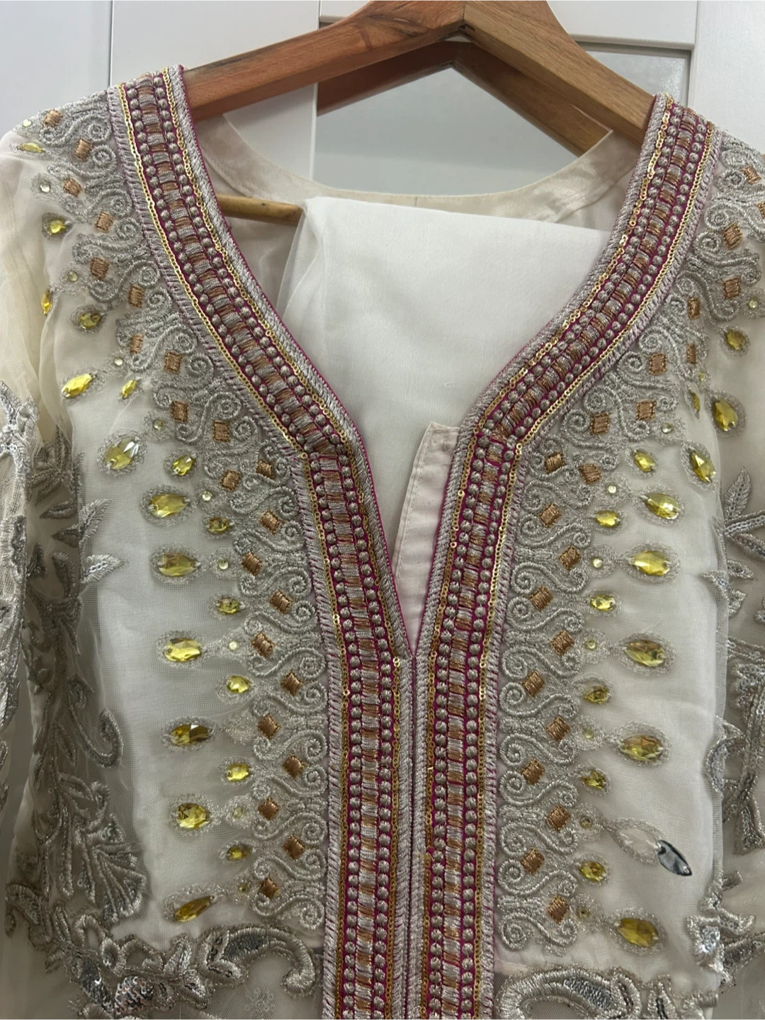 White Embroidered Shalwar Kameez - photo 2