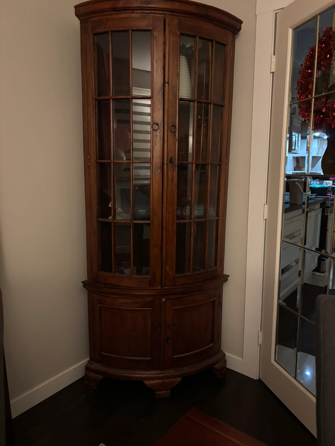 Dining table with 6 chairs and display cabinet - photo 3