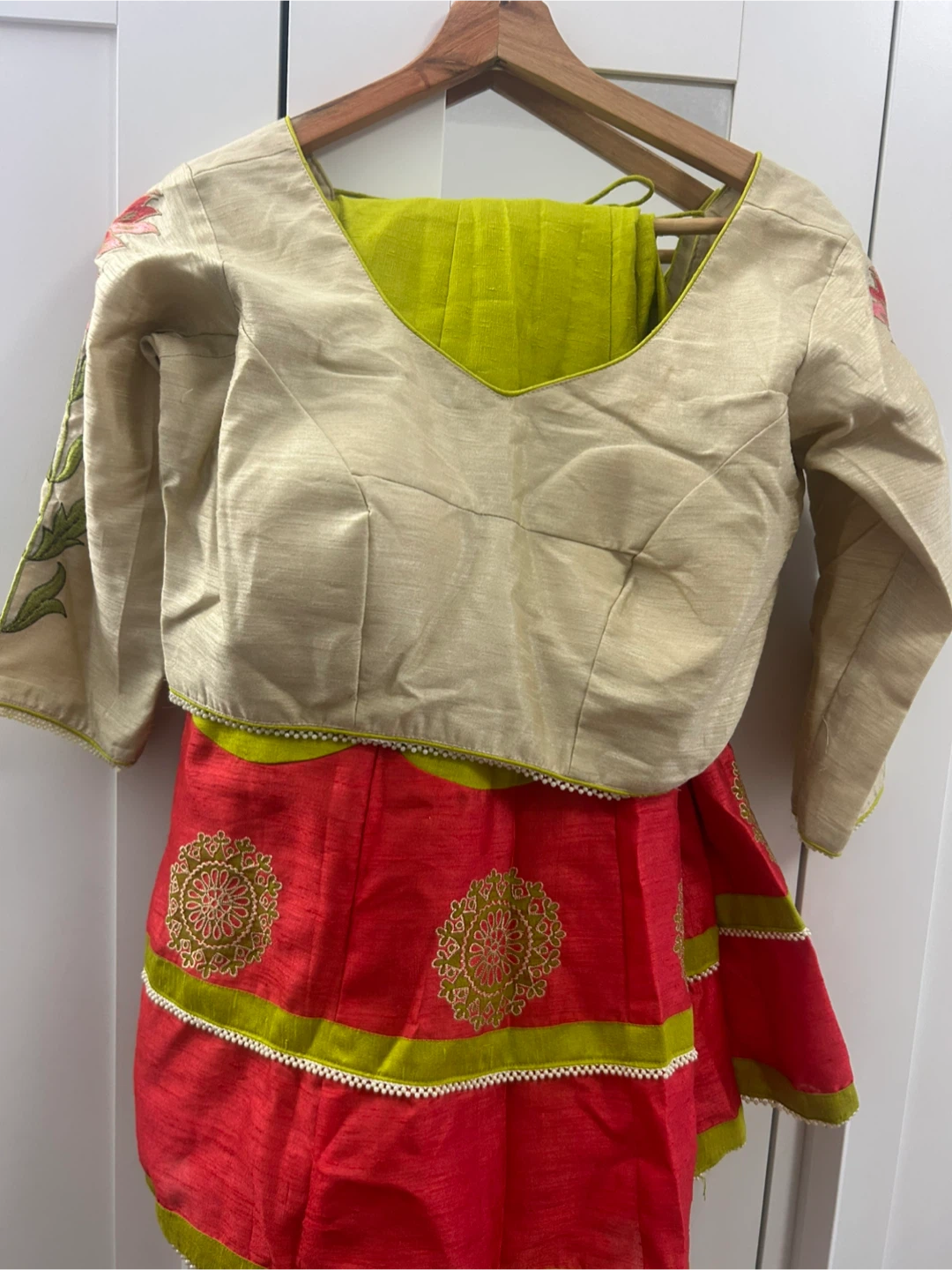 Indian Lehenga Choli Set - Red & Gold - photo 3