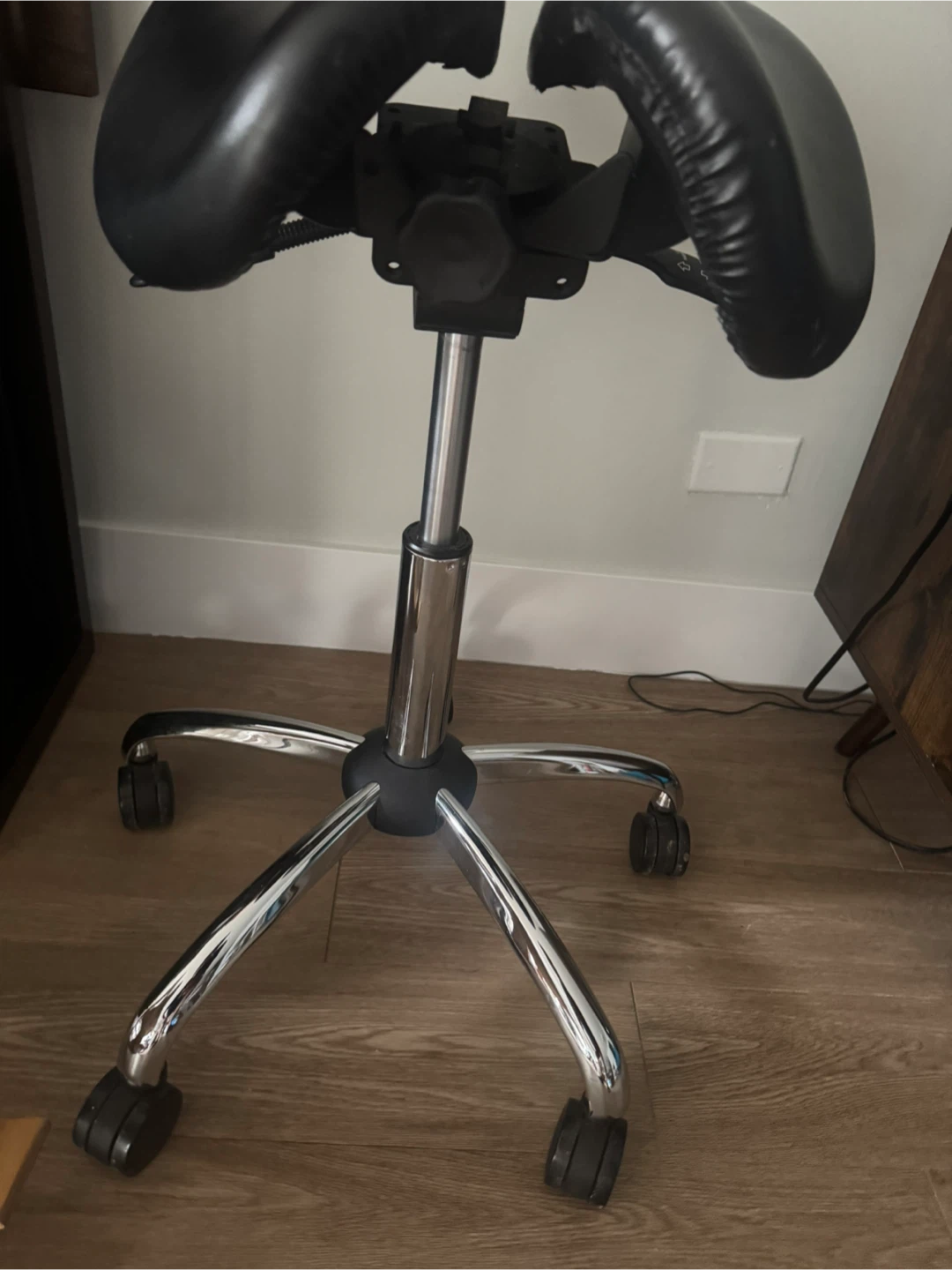 Ergonomic Divided Leather Saddle Stool Tilt Model - photo 3