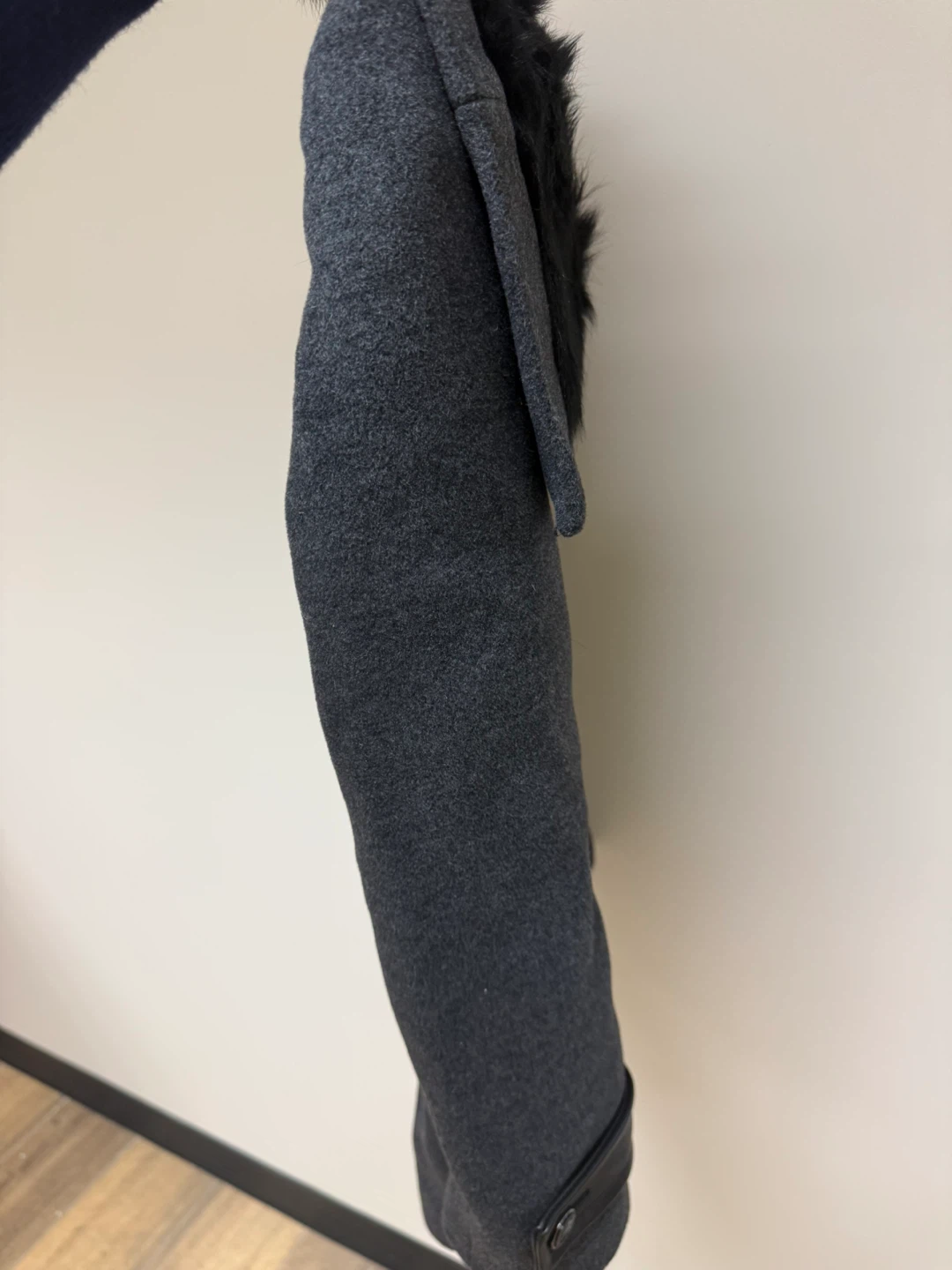 Mackage Wool Coat with Faux Fur Collar – Women’s XS - photo 4
