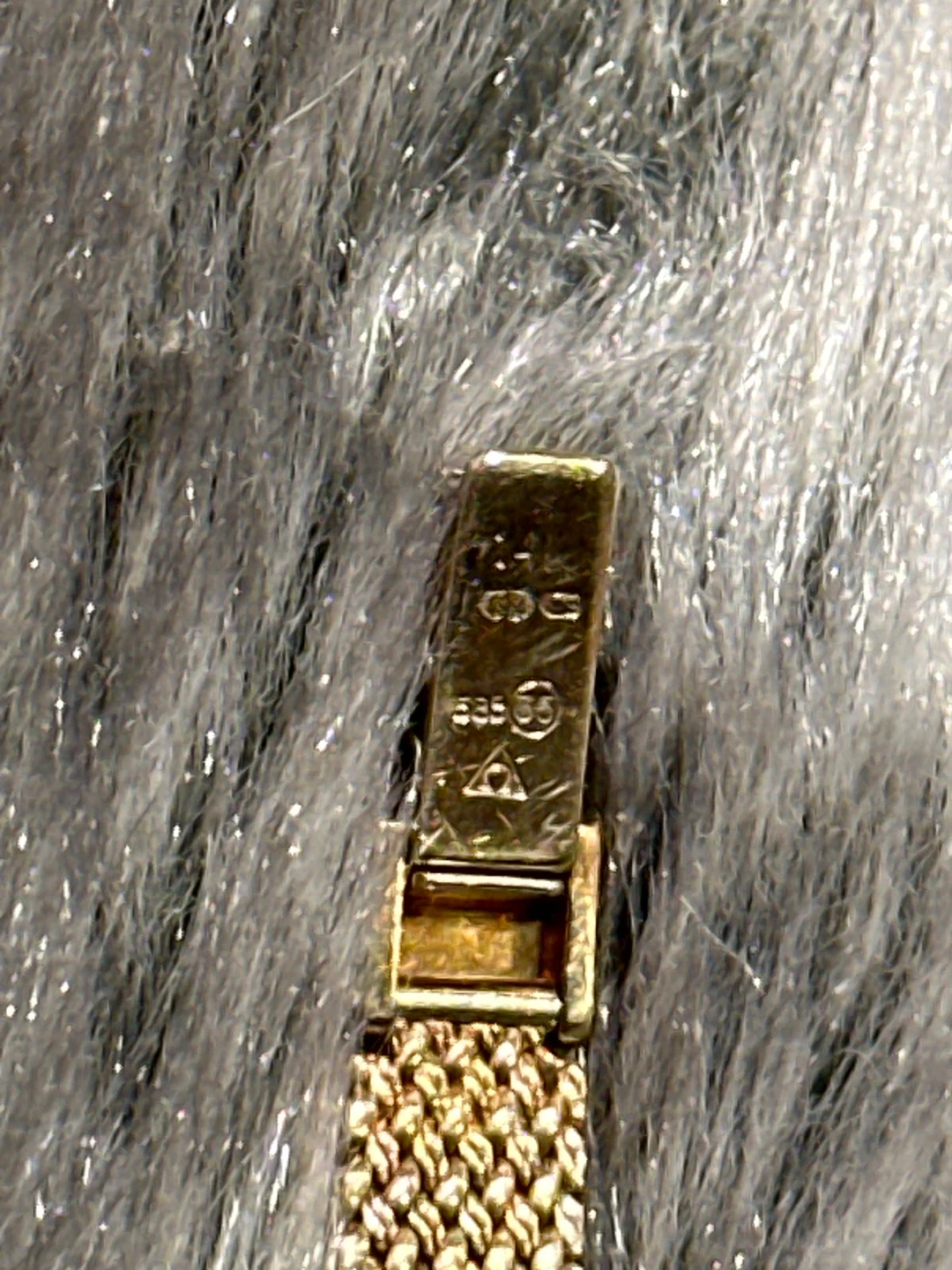 Omega Ladies 14k Gold Watch - photo 3