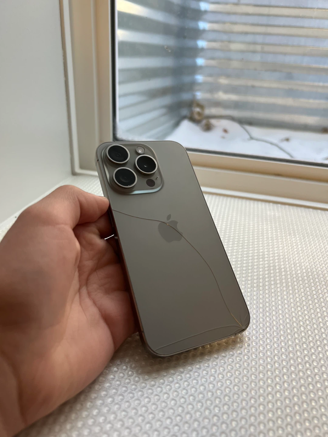 IPhone 15 Pro Natural Titanium - 128GB - 88% Battery