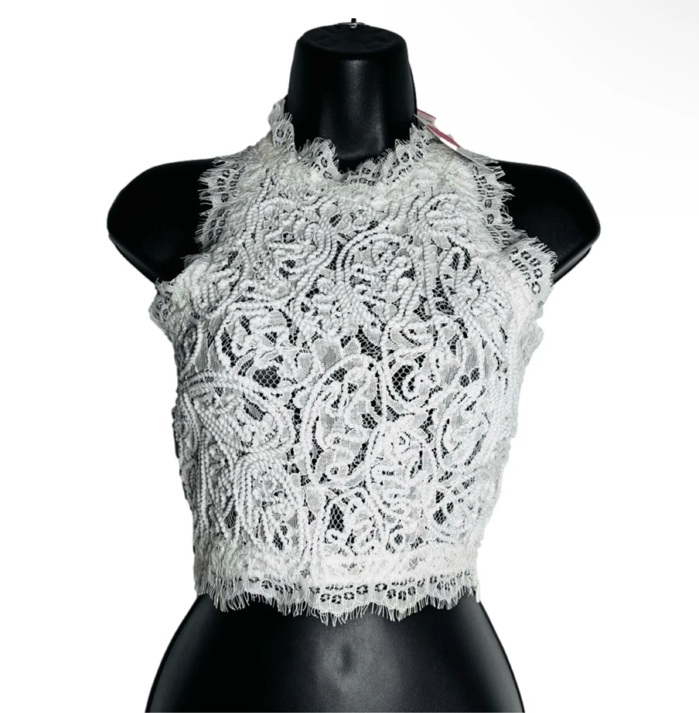 Honey Ivory Lace Textured Cropped Sleeveless Blouse (BNWT)