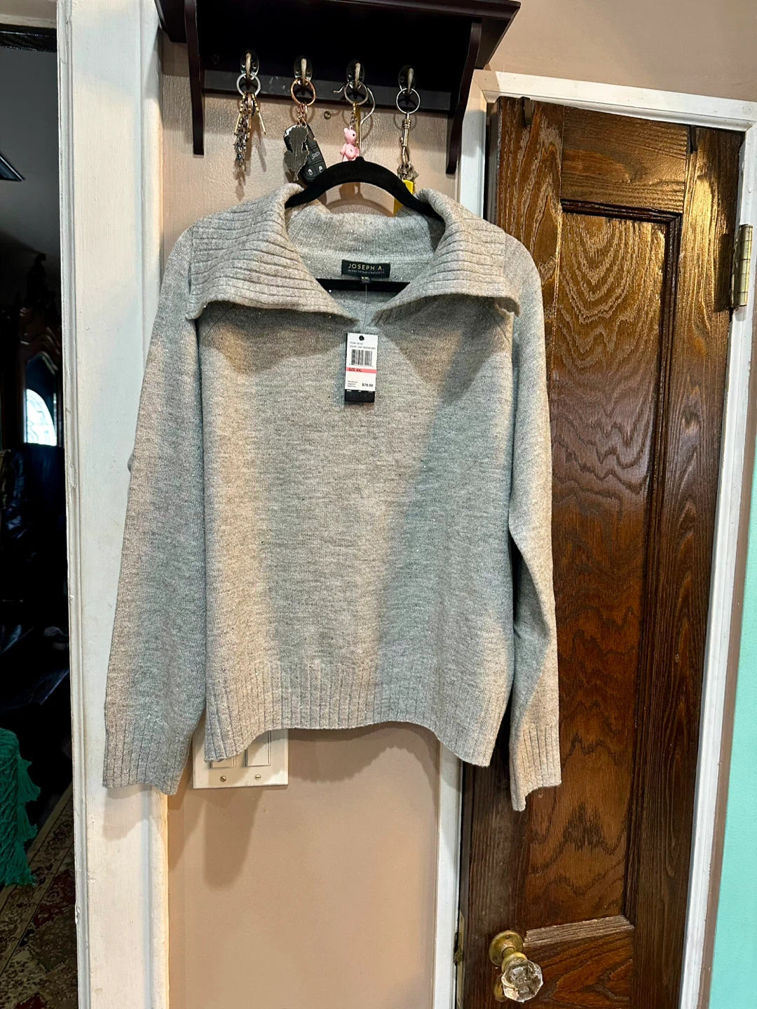 Joseph A Women’s Metallic Shimmer Knit Sweater in Gray