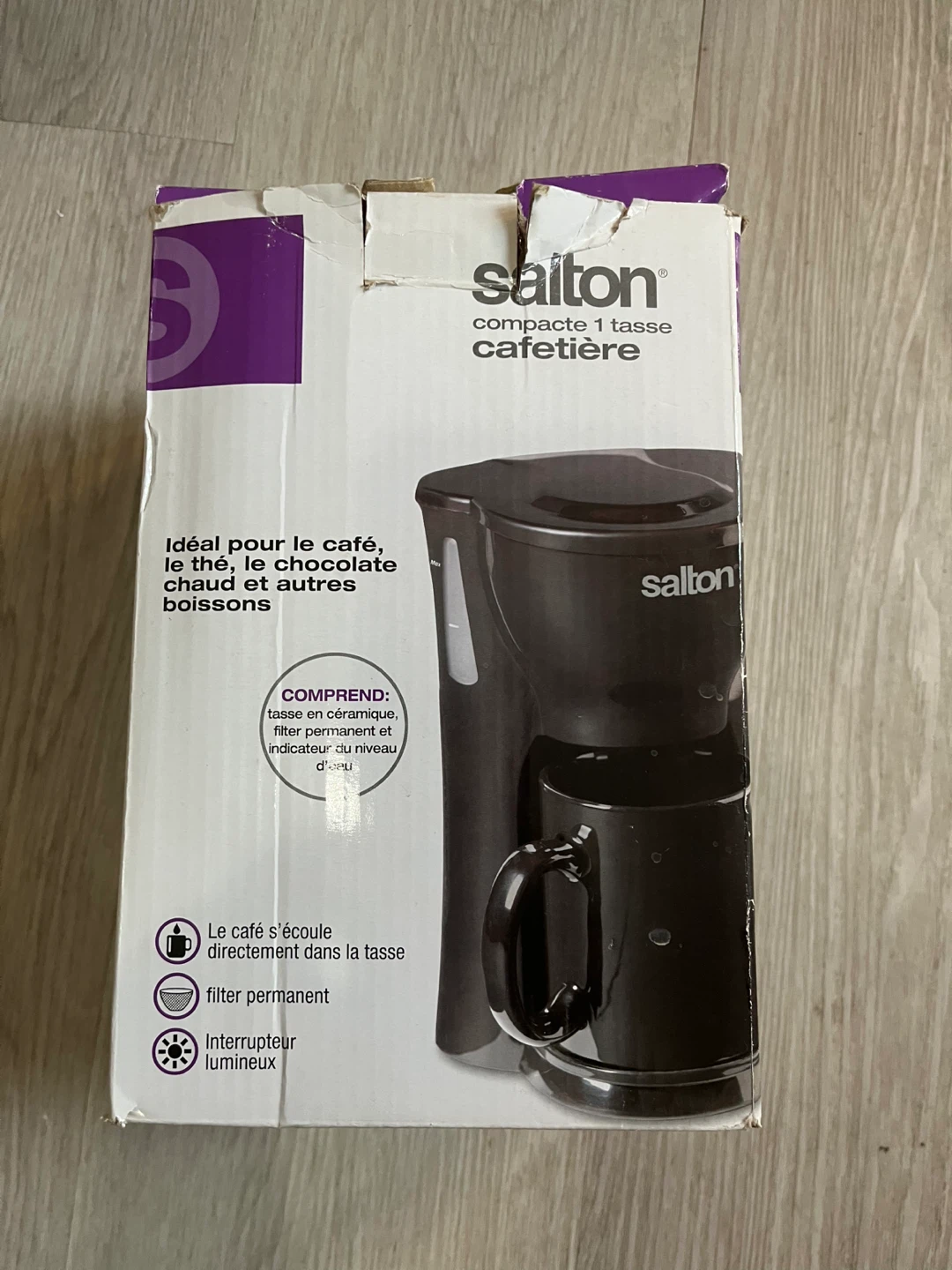 Electric coffee and tea maker