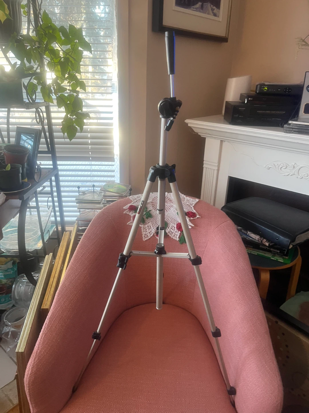 Camera Tripod (damaged, pls see note) - photo 3