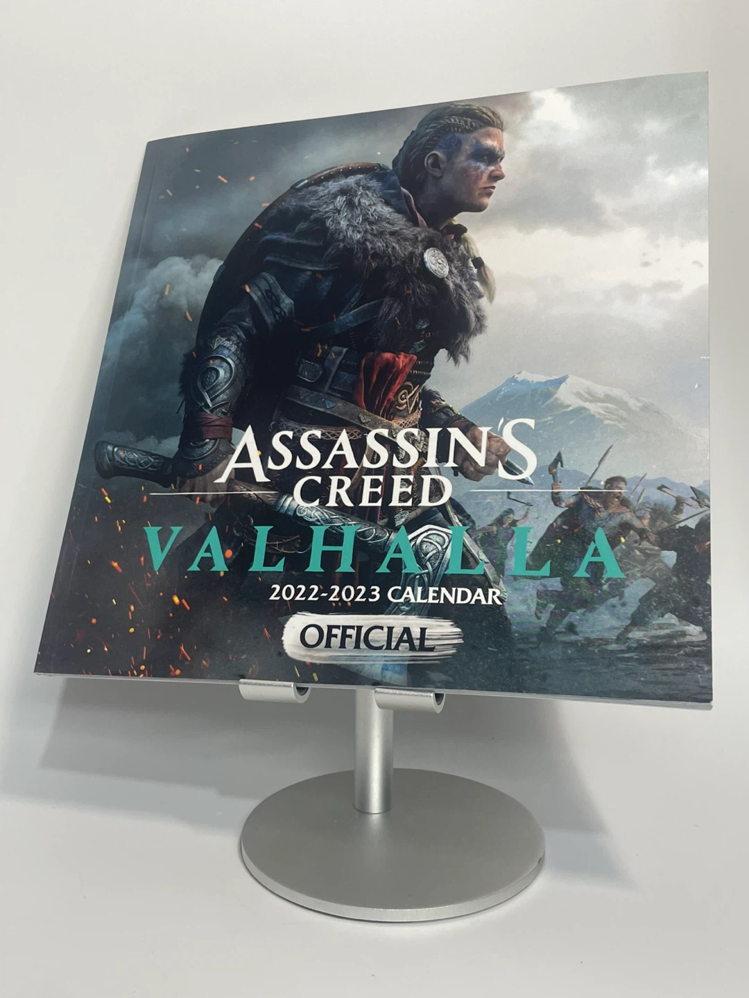 Assassin's Creed Valhalla PS4 Game and 2022-2023 Calendar - photo 5