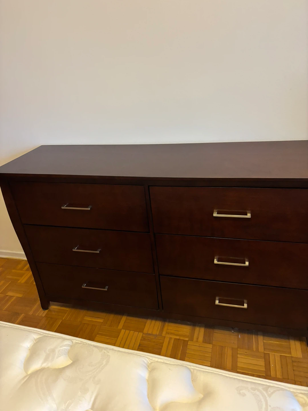 Dresser 6 drawer in beautiful espresso colour paid $1000 - photo 2