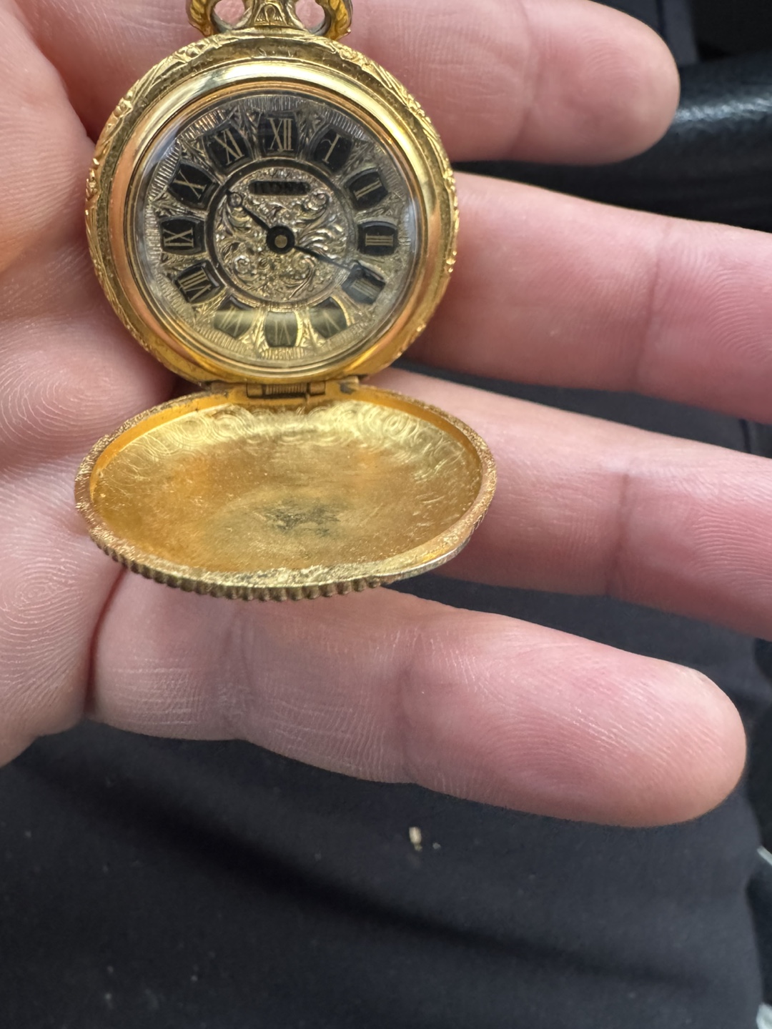 Vintage Gold Tone Pocket Watch - photo 2