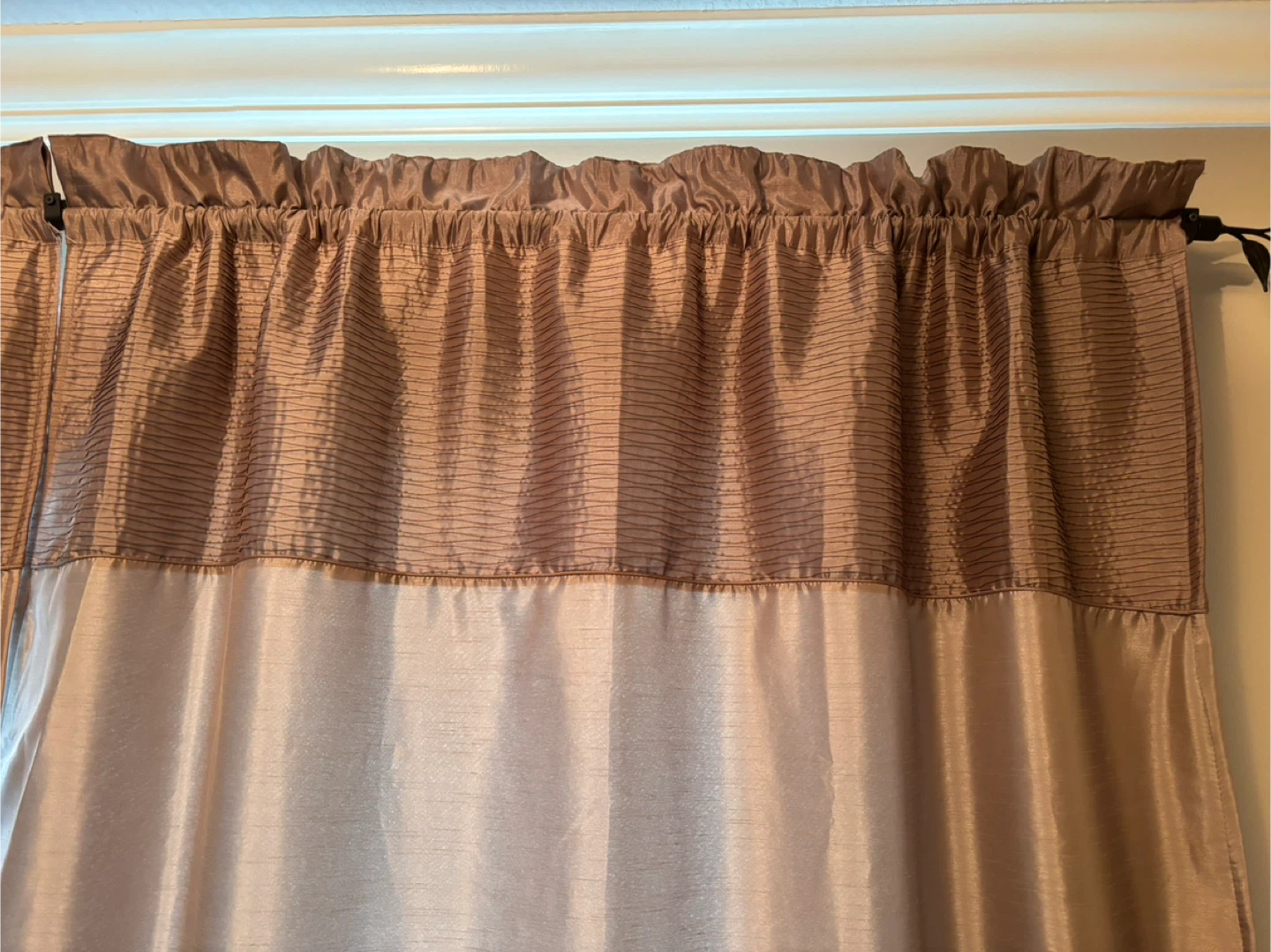 Champagne-coloured curtains - photo 2